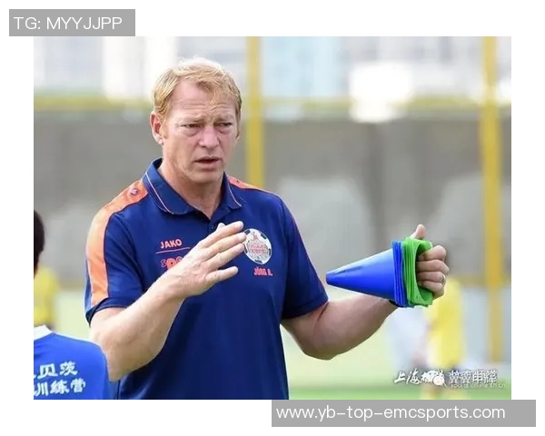 阿尔克马尔总监霍伊贝尔茨确认赛季结束后将正式离任 阿尔克马尔总监霍伊贝尔茨确认赛季结束后将正式离任