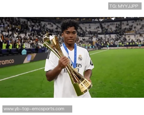 恩德里克生涯首秀戴帽庆祝比出三球手势令人惊叹不已 恩德里克生涯首秀戴帽庆祝比出三球手势令人惊叹不已